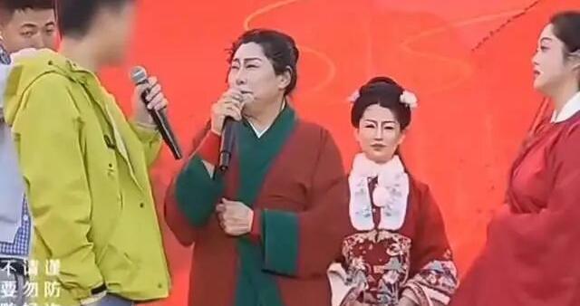 男子参加相亲自称“在连云港市政府上班”，家里有宾利保时捷奥迪、房子很多…引发网友质疑！相关单位回应