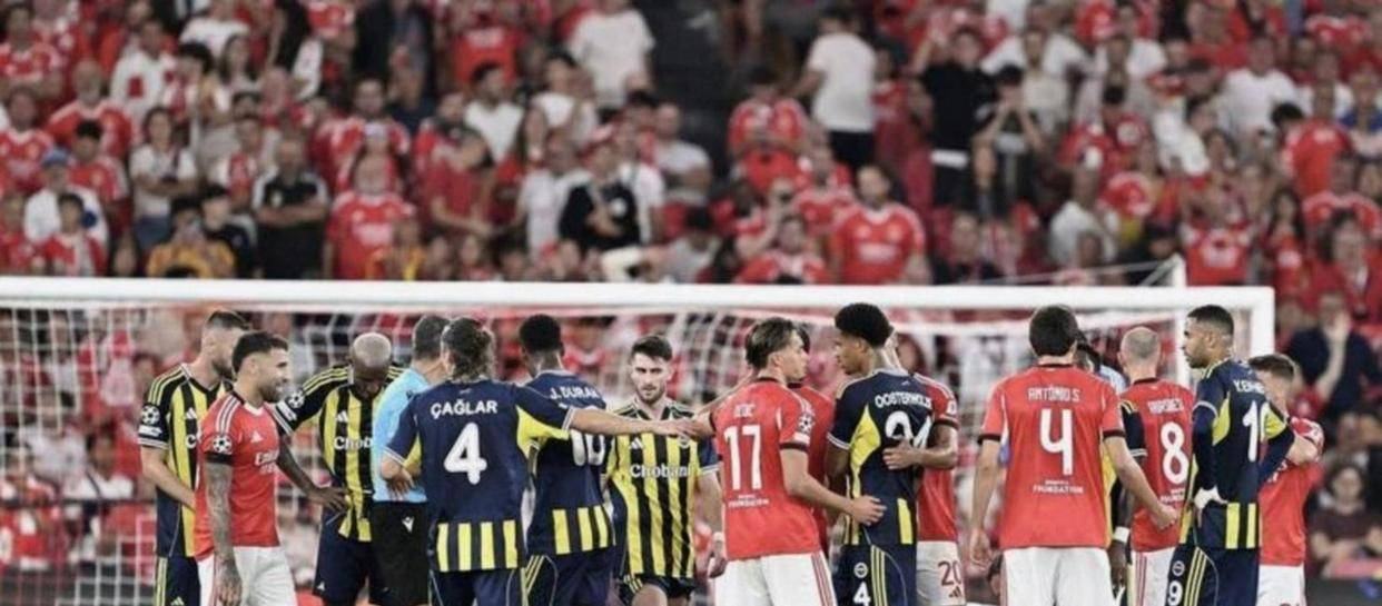 本菲卡输掉比赛之后,球迷感叹这一次没有奇迹,穆里尼奥也未能改变局势引发热议_维尼修斯_皇马_阿梅尼