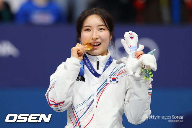 韩媒:金吉莉宣告短道速滑新时代王牌到来 她不愧是冰上“兰博基尼”