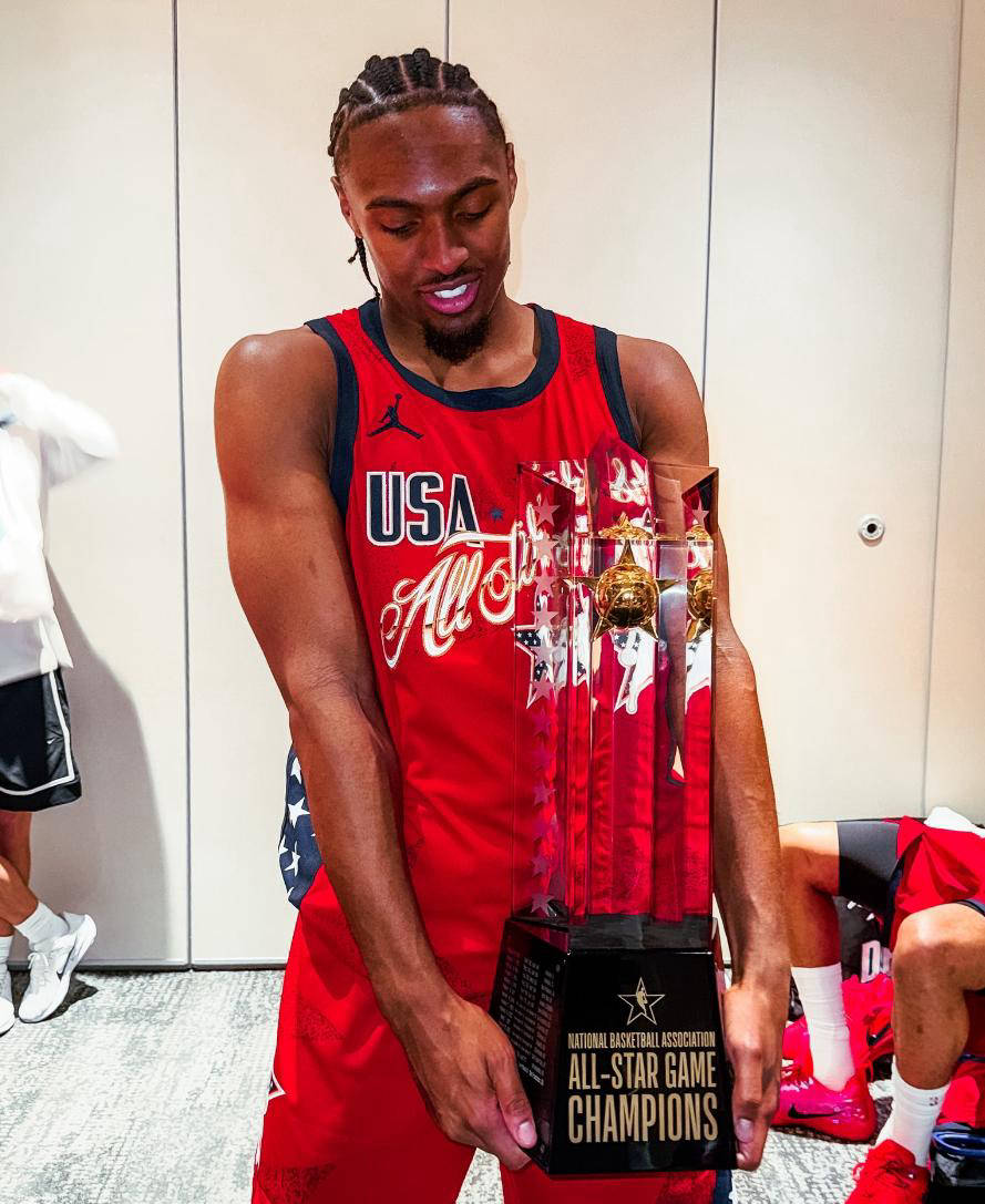 费城76人两年合同锁定沃克，佩恩逆势加盟 “15+3”完整阵容揭晓_本赛季_NBA_欧冠