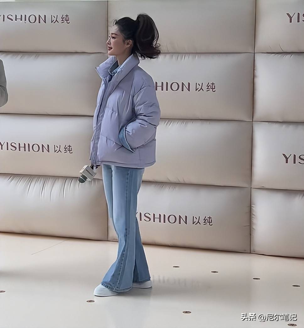 李沁颜值真被低估了!本人30岁年纪18岁的脸，打扮可爱少女感十足
