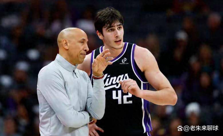 1714!国王未来之星大爆发,却只能看着球队惨败,德罗赞11中3坑苦全队