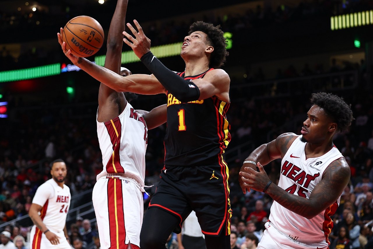 第30胜!希罗复出24分热火31分大胜老鹰 杰伦161611