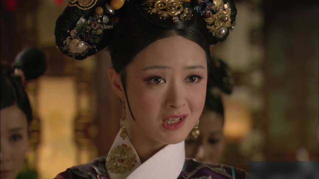 华妃严惩奴婢莞贵人智周旋