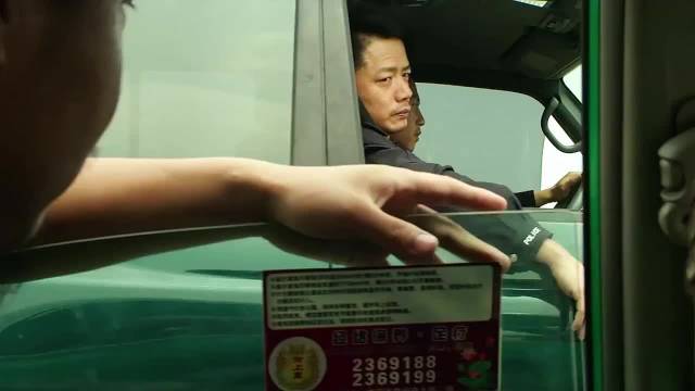 在美丽国，你这个动作的话，早就成蚂蜂窝了