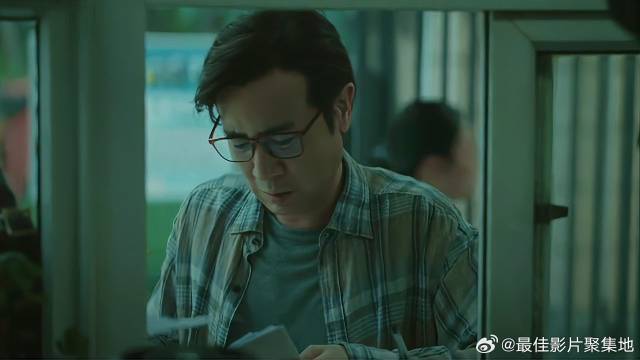 大叔一心想要创作 怎料寄出去的稿件，竟全退回来了！