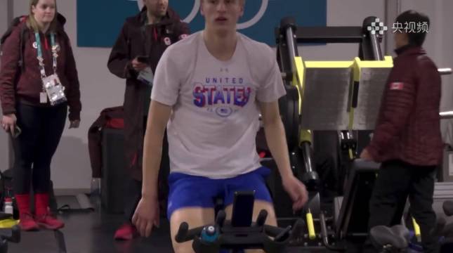 乔丹·斯托尔兹获米兰1500米速滑银牌