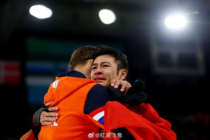 李琰教练是如何帮助宁忠岩在荷兰外训期间保持状态的？