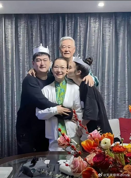 赵本山是如何做到对两任妻子所生子女一视同仁的？