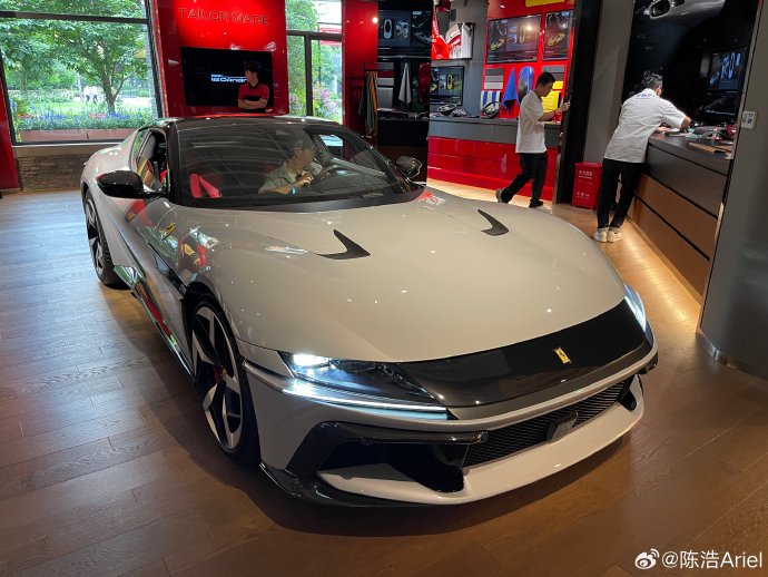 除了时装和歌剧，意大利的工业设计（如汽车）是如何体现其艺术基因的？