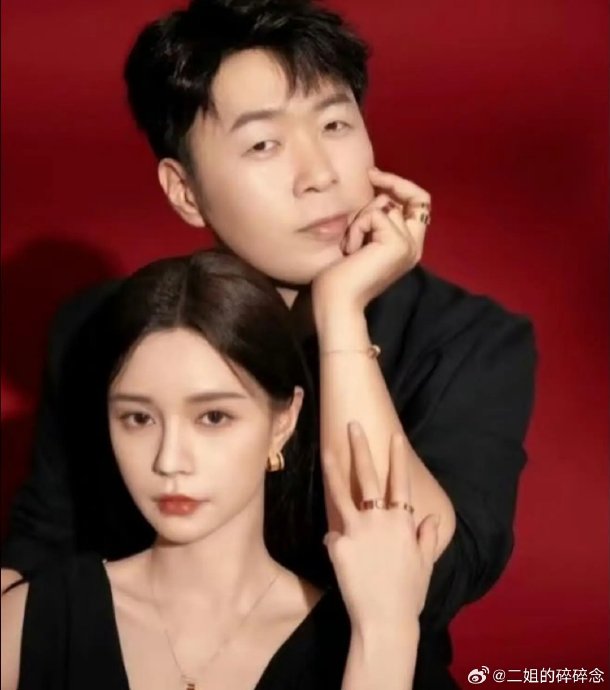 沈梦辰杜海涛德国恩爱同游，一套衣服穿全程的杜海涛反成焦点