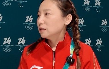 李琰称宁忠岩1500米破纪录夺金为滑疯了奇迹