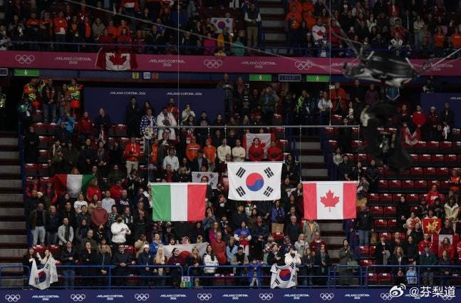 韩国队抗议米兰冬奥至少4次印错国旗 太极旗错误引发外交风波