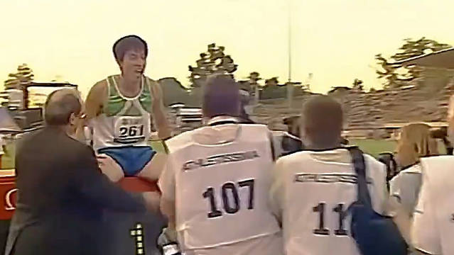 那一天，刘翔成为了全中国乃至全亚洲的骄傲