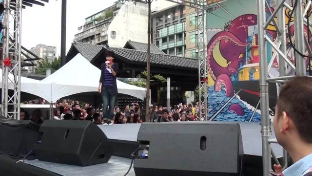 周杰伦2011台北西门町电影街 水手怕水