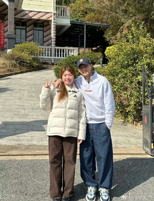 从昔日的恋爱史到如今的家庭关系，公众对叶祖新有哪些新发现？