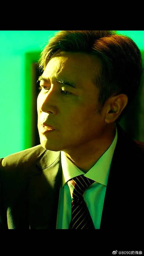 本可以稳稳接住老大位置，结果非要去玩