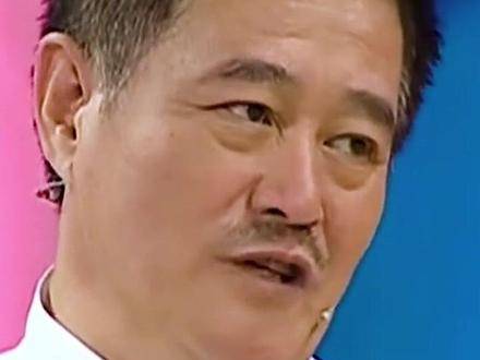 赵本山举杯豪饮，直接开走一辆车