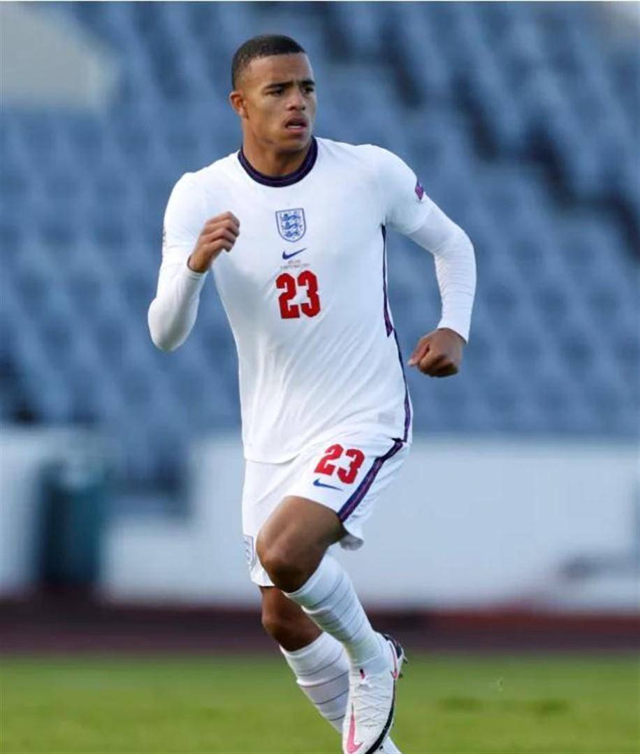 曼联亏大发了,2600万卖出青训天才,现在33场制造31球,身价5000万欧元