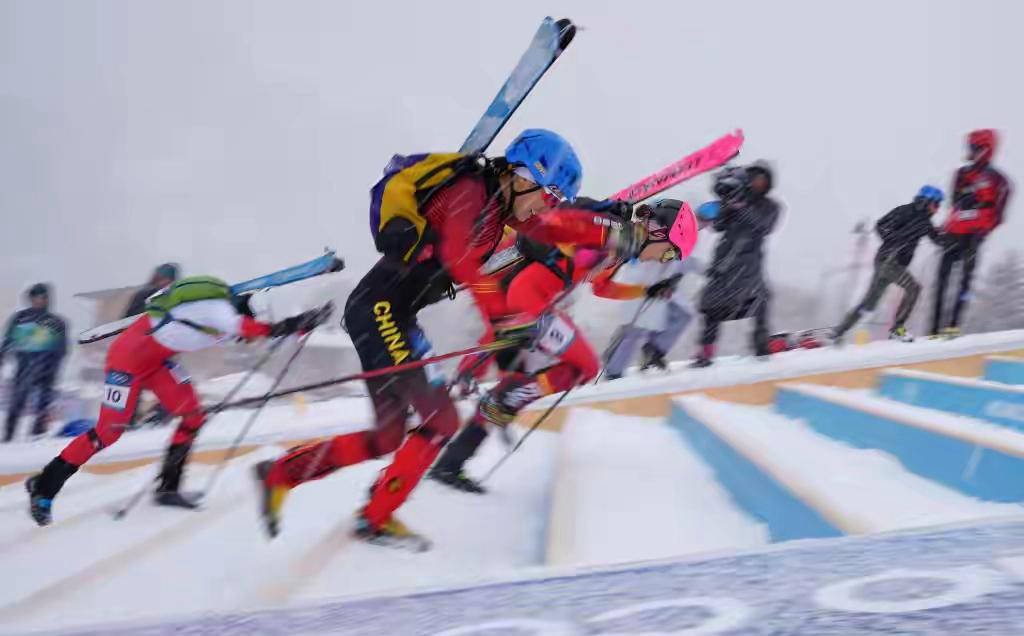 谷爱凌夺冠创历史　中国队5金4银6铜荣登冬奥金牌榜第12_冬奥会_冰雪_奖牌