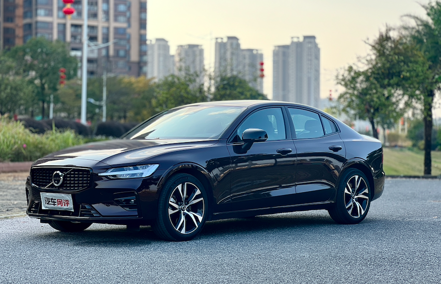 20万出头，拿下250马力沃尔沃S60？春节这趟长途，我彻底被种草