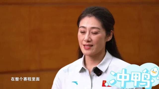 汪顺因队友犯规无缘100混接决赛，团队暖心相助