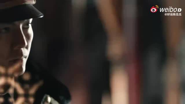 陈伟霆新剧《许我耀眼》演绎精英，《九门》佛爷再现
