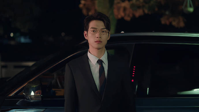 《硬核雄竞》这部剧里张若昀和魏大勋的表现具体有哪些亮点？