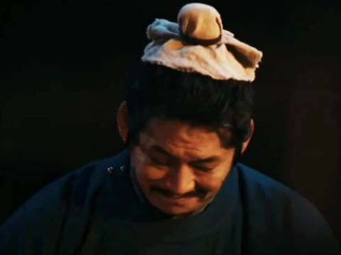 收买人心其实靠的是Bling Bling 的大眼睛