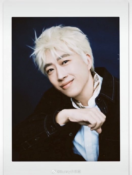 于正瘦身30斤染金发颠覆形象，自称“蜕变成最好的自己”引热议