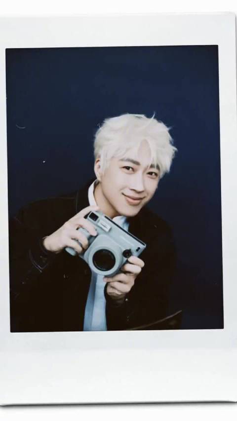 于正染了金发，你觉得看起来怎么样