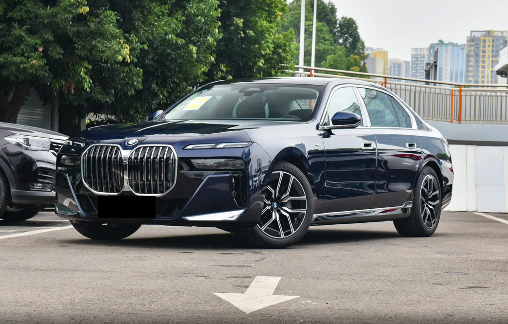 现金优惠30万元左右，宝马7系可以抄底吗？