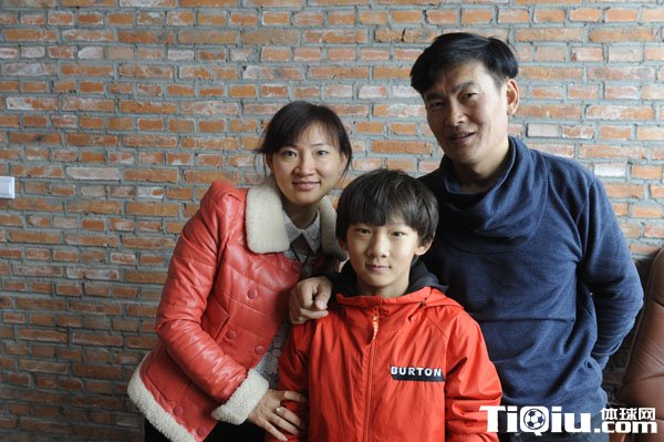 “小栓子”原是滑雪高手 目标2022年冬奥会