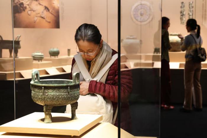 观展｜“中国之中——中原古代文明精粹”特展在京展出