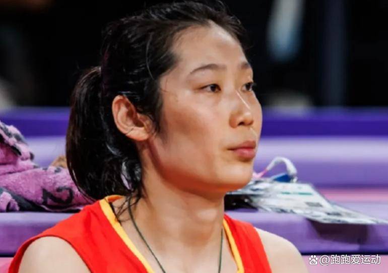 朱婷今天回上海了，放弃意甲百万薪金，换河南女排一次逆袭