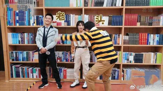 宋雨琦被沙溢李晨包围 瞬间被秒撕，黄旭熙：不要欺负小妹妹