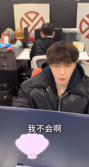 张艺兴变身“小张”入职，幽默视频传递开工正能量