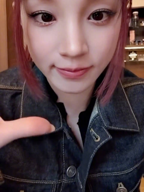 宋雨琦直播遇椅子异响紧急澄清