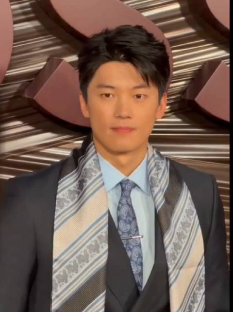 以衣着之艺，赴卓越之境， @汪順Steve 米兰观秀 （搜狐时尚）