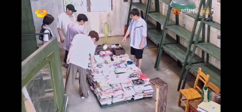 王鹤棣的管理哲学：只要我够热情，客人就看不出我慌了，急需艺兴来控场