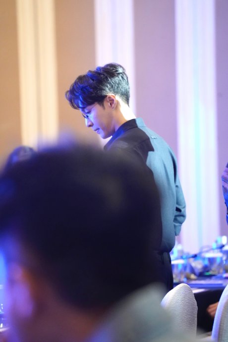 张艺兴在FIRST青年电影展期间具体做了哪些工作？