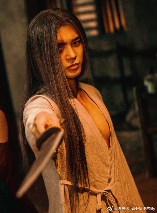 《镖人》删减打戏惹争议，惠英红于适高光被删观众喊话求加长版