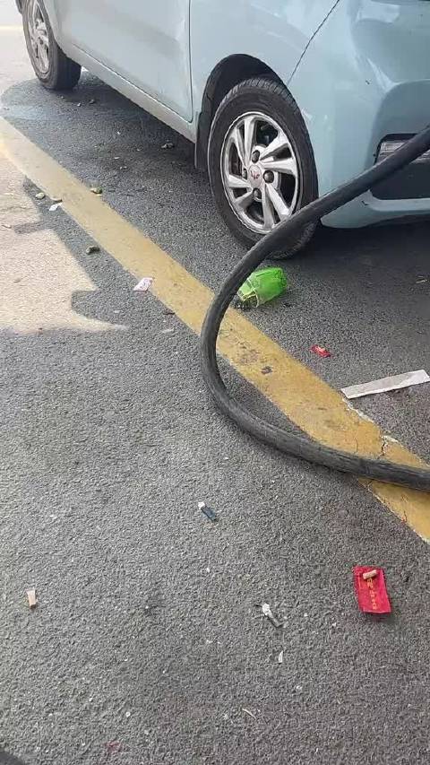 双枪充电的五菱宏光MINI，这你受得了吗？