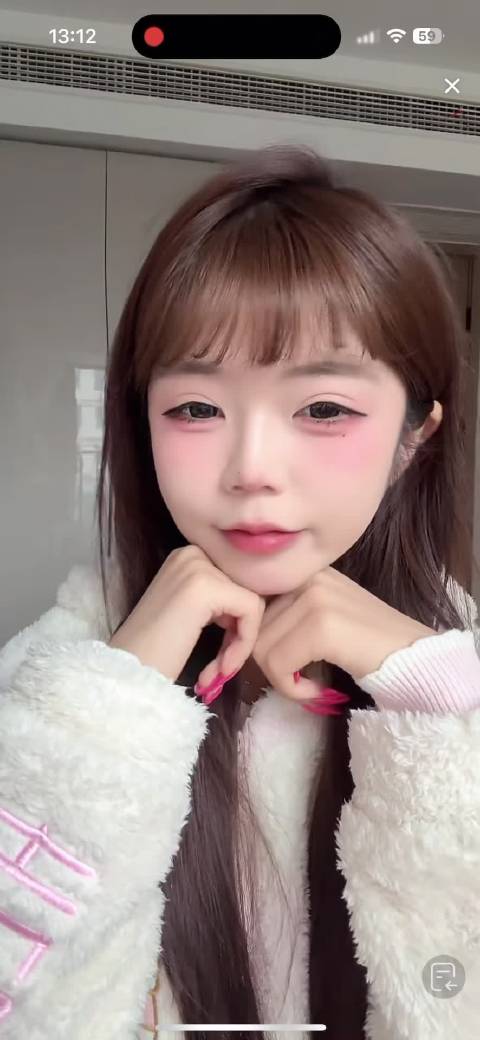 今天是我关注超话的第400天，希望你的生活如晨曦般明媚温暖～ 小新你咋这么萌