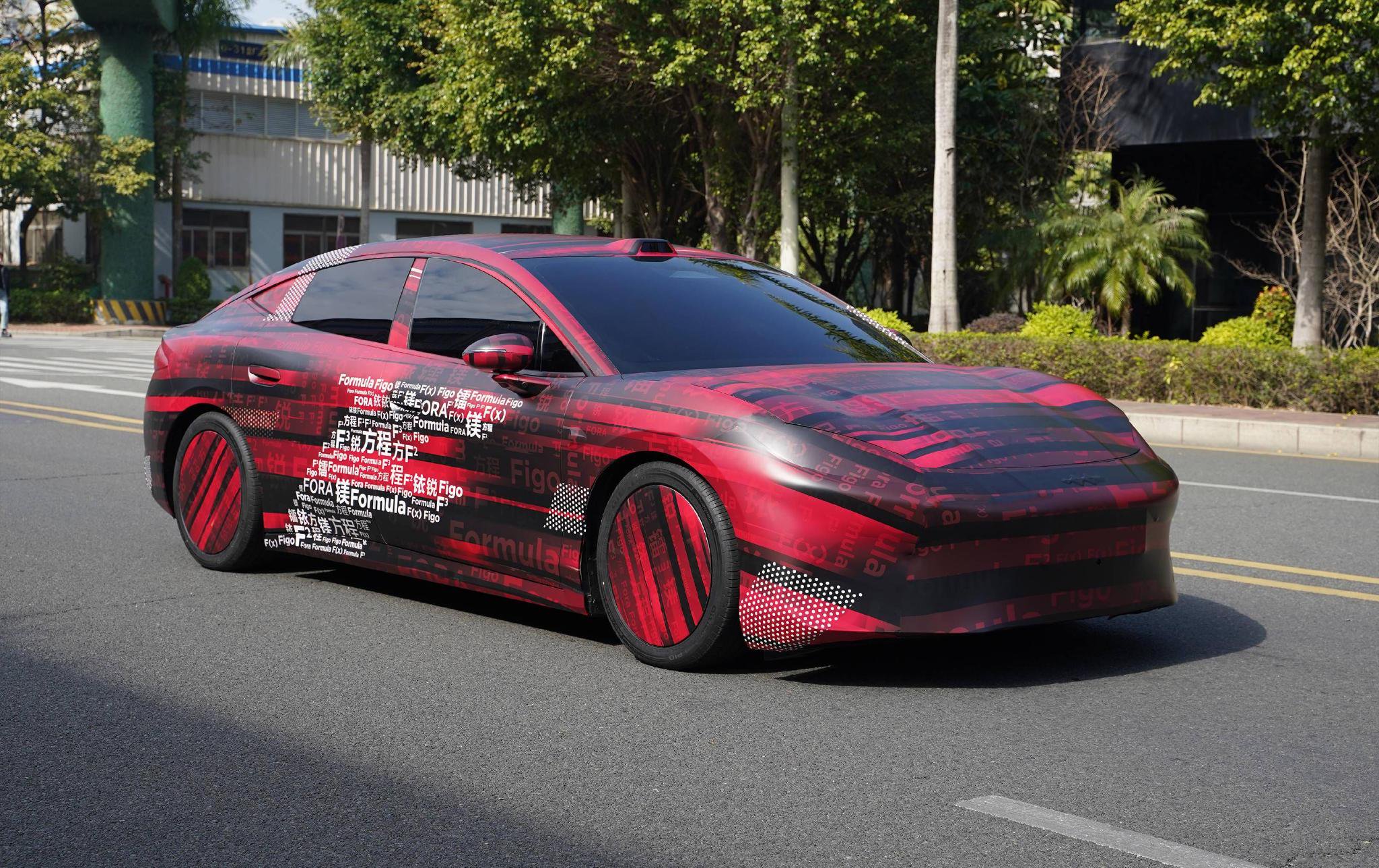 方程豹轿车谍照来袭！车长超5米命名待揭晓2026全新系列引期待