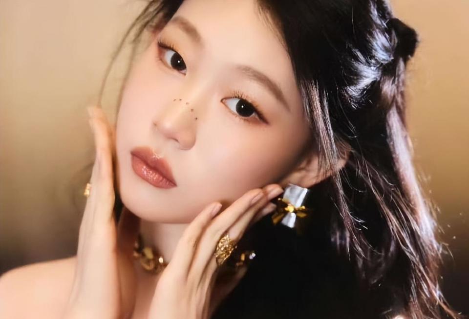 曾被网暴长相的沈佳润：资源拉满背后，是藏了十年的成长与倔强