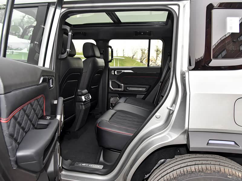 捷途旅行者的空间设计实用吗,后排乘坐体验如何?