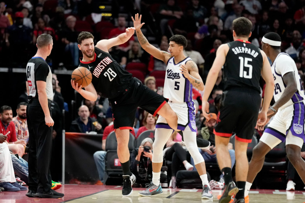 火箭3人得分20+狂胜国王31分 申京三双谢泼德7记三分生涯新高