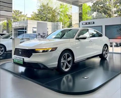 中年神车直降10万，合资降价潮是求生还是自毁？