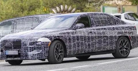 中期改款宝马7系谍照曝光！换搭全景显示，还有超多黑科技！